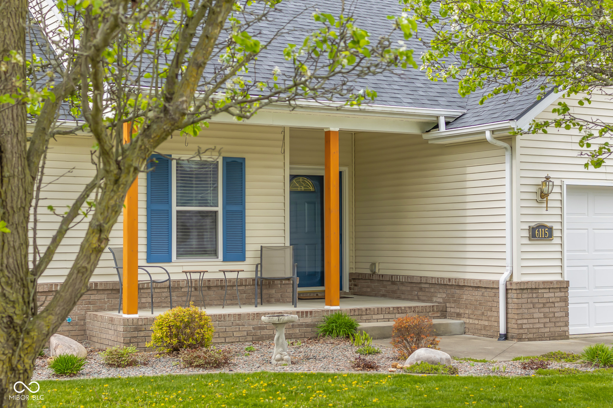 6115 E Prairie Stream Way