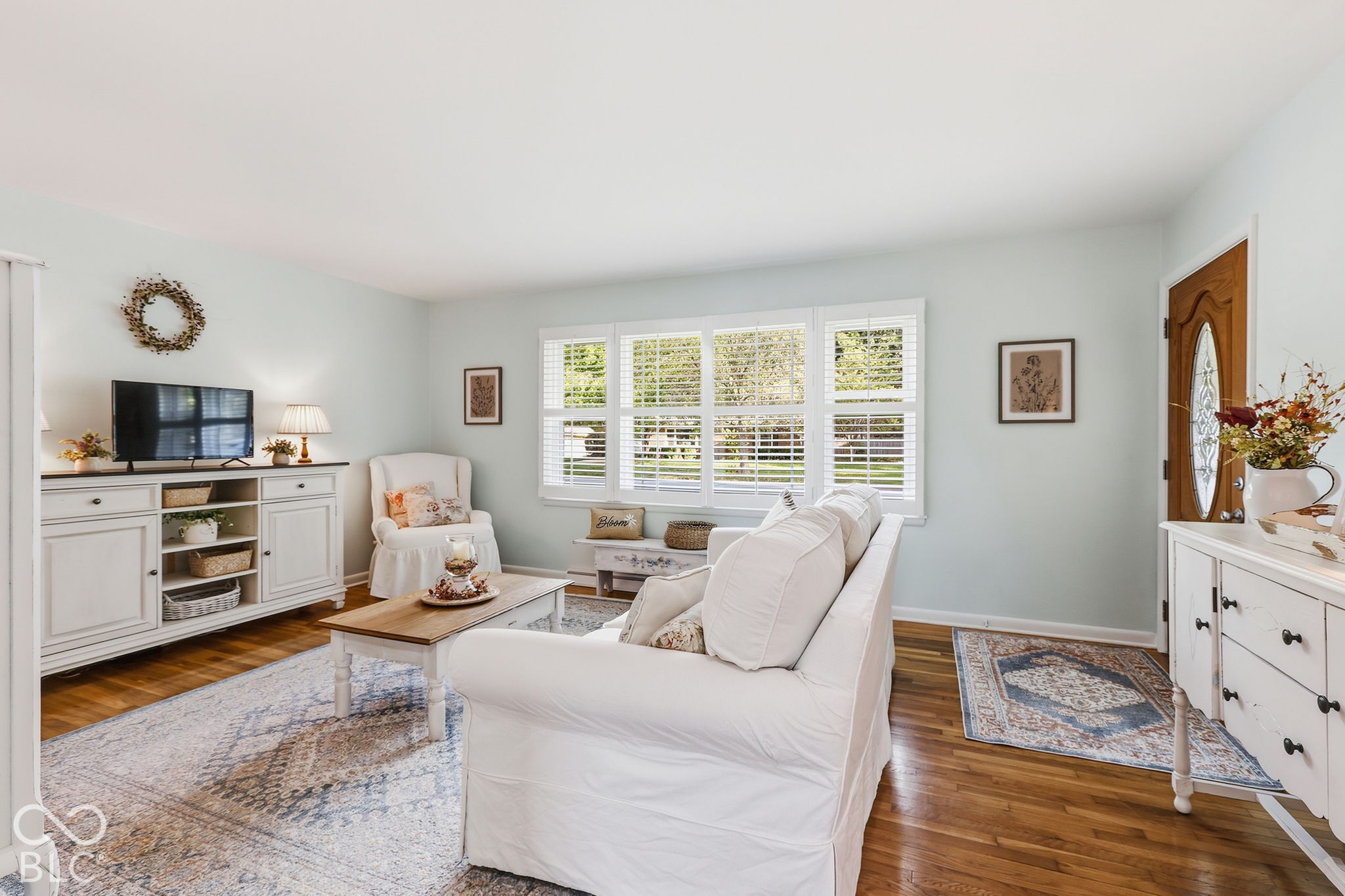 895 W Poplar Street