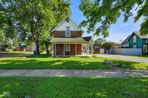 Photo of 590 W Washington Street, Martinsville, IN 46151 (MLS # 22045490)