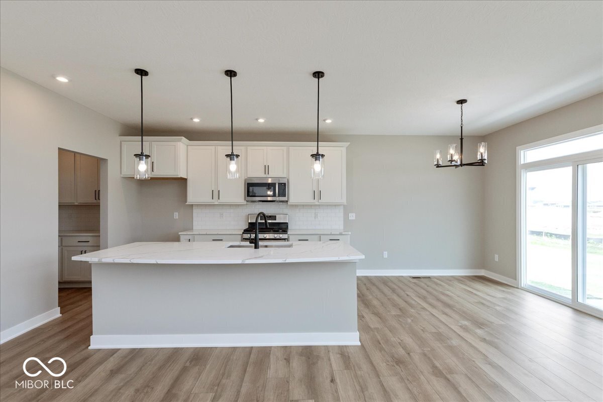 618 Firefly Court
