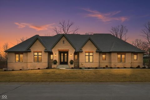 Photo of 6761 Wellington Circle, Zionsville, IN 46077 (MLS # 22079664)