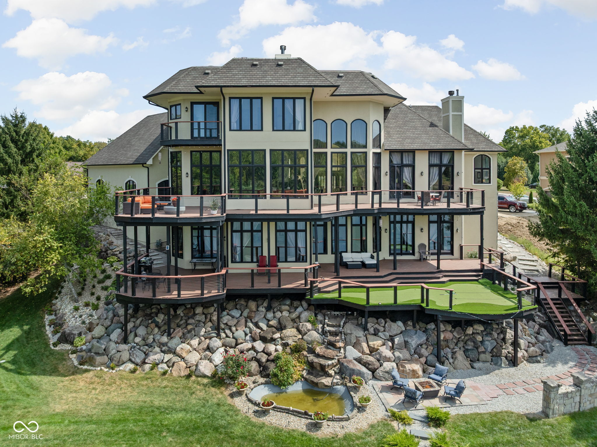 8816 Waterside Drive