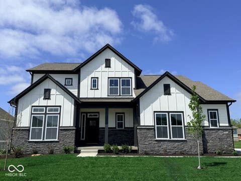 Photo of 11471 Briargate Drive, Fishers, IN 46040 (MLS # 22118879)