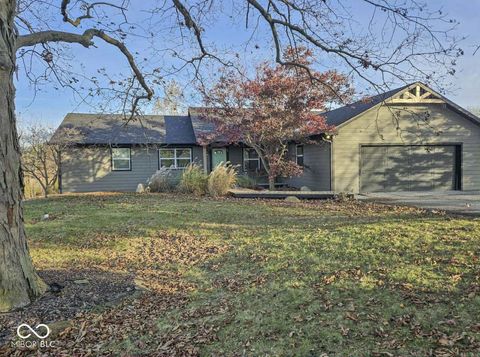 2812 E County Road 100 N Danville IN 46122