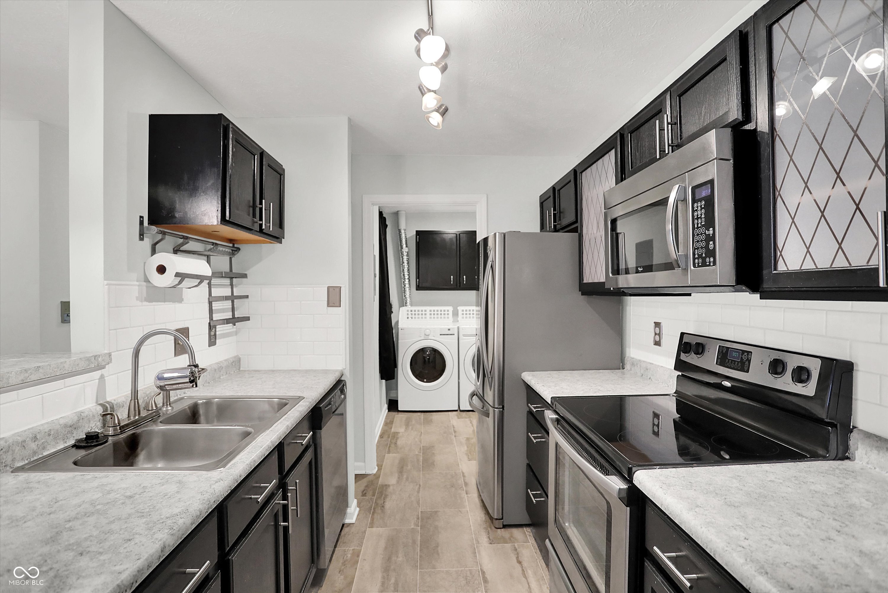 8418 Glenwillow Lane 103