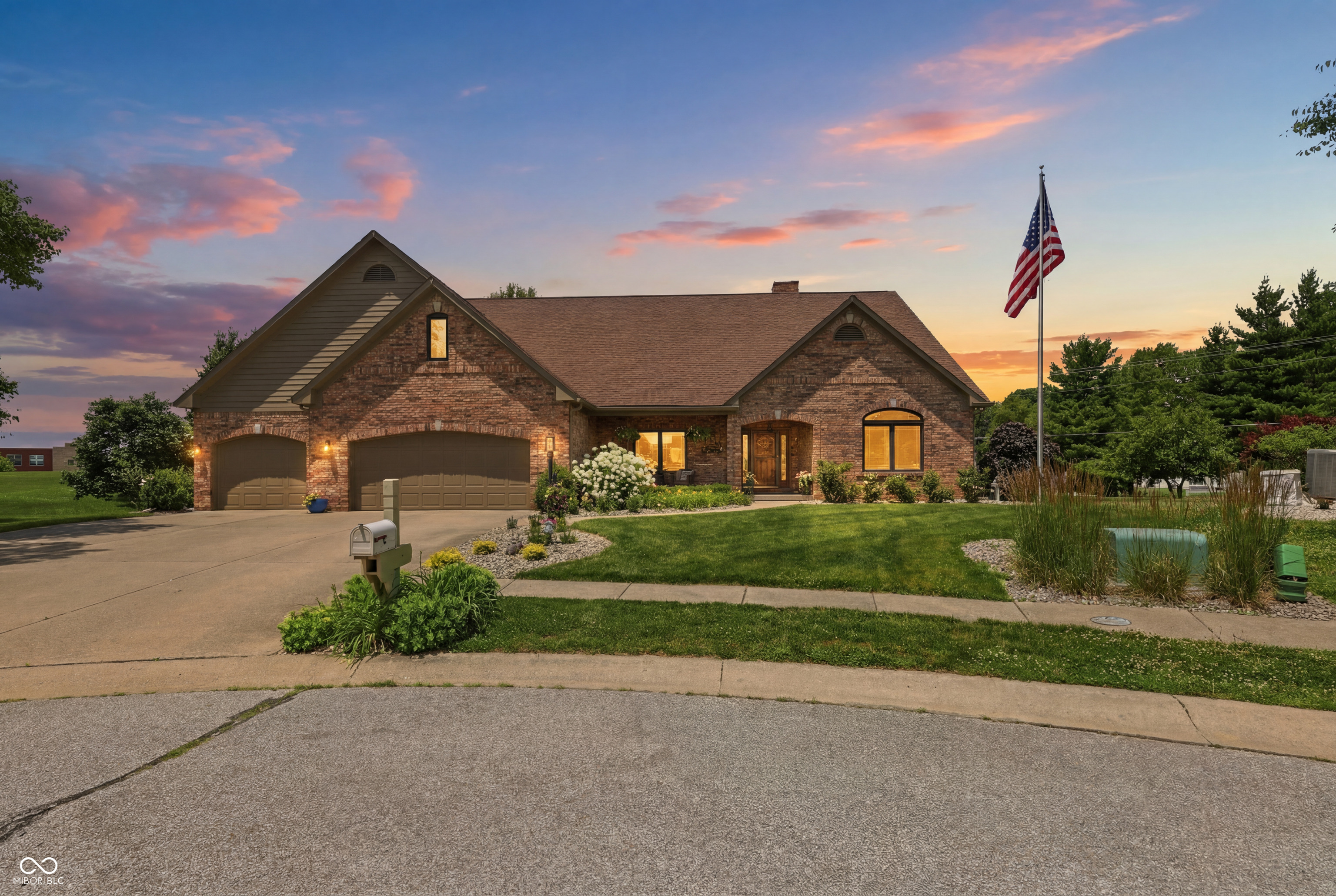 2496 Turf Way