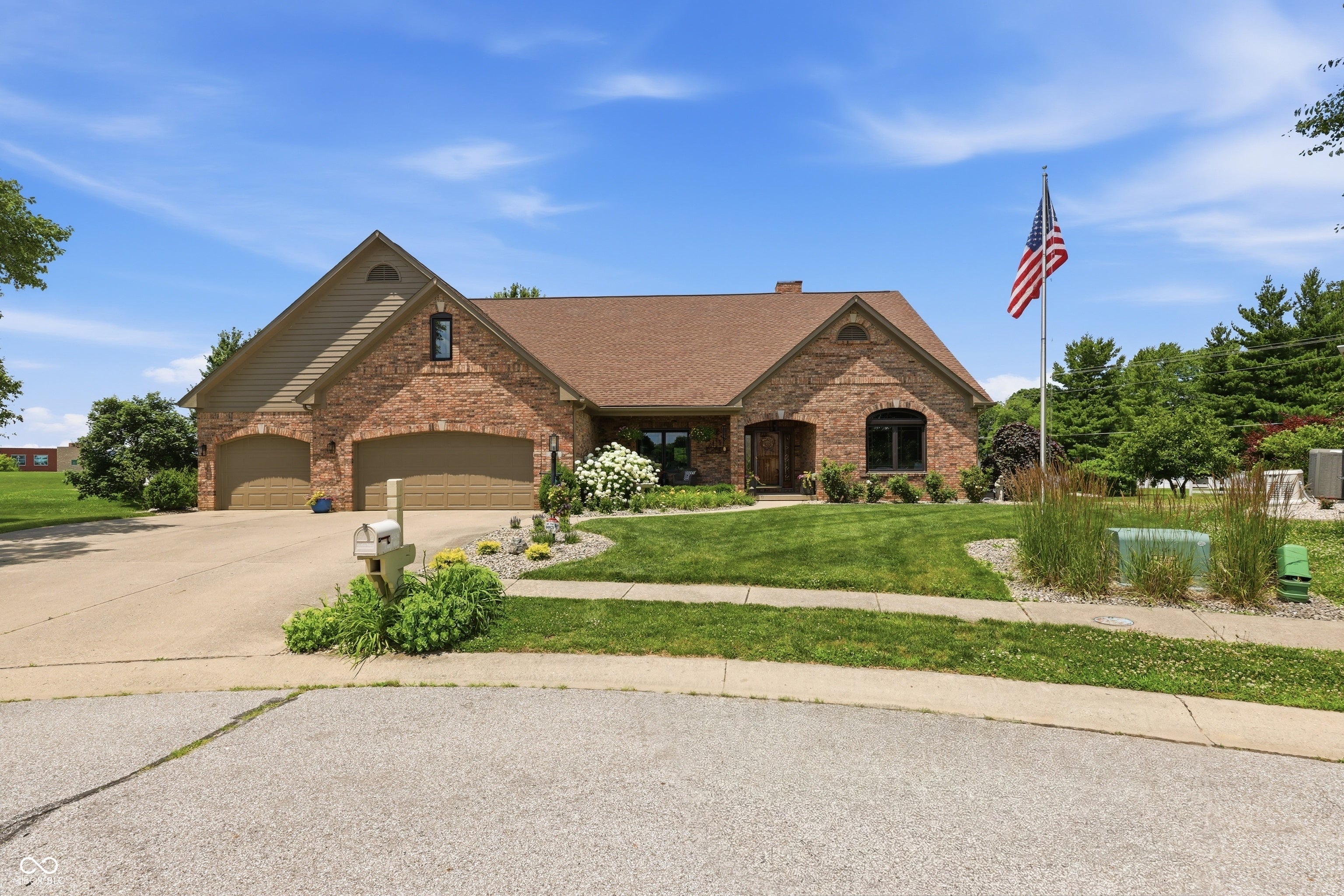 2496 Turf Way