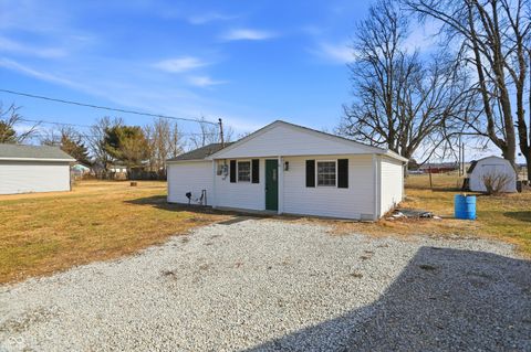 Photo of 1079 S Crawford Street, Martinsville, IN 46151 (MLS # 22083530)