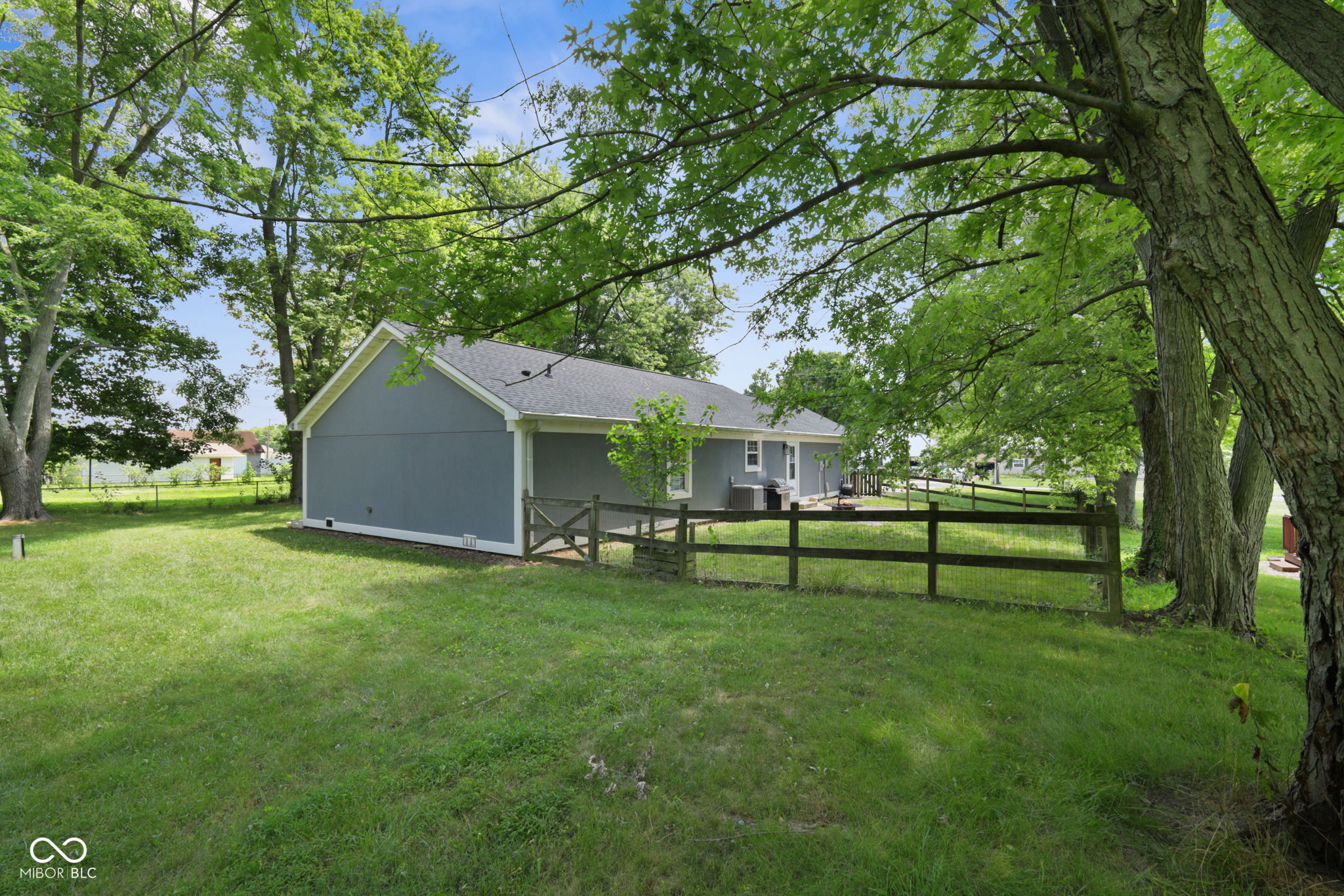 104 W County Road 500 S
