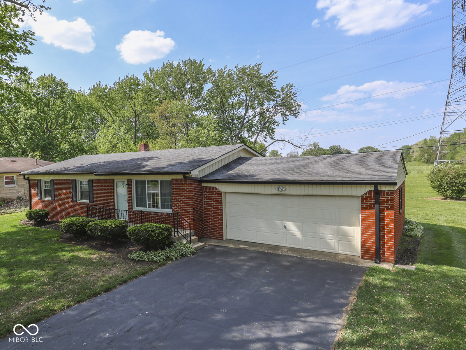 1216 E Cragmont Drive