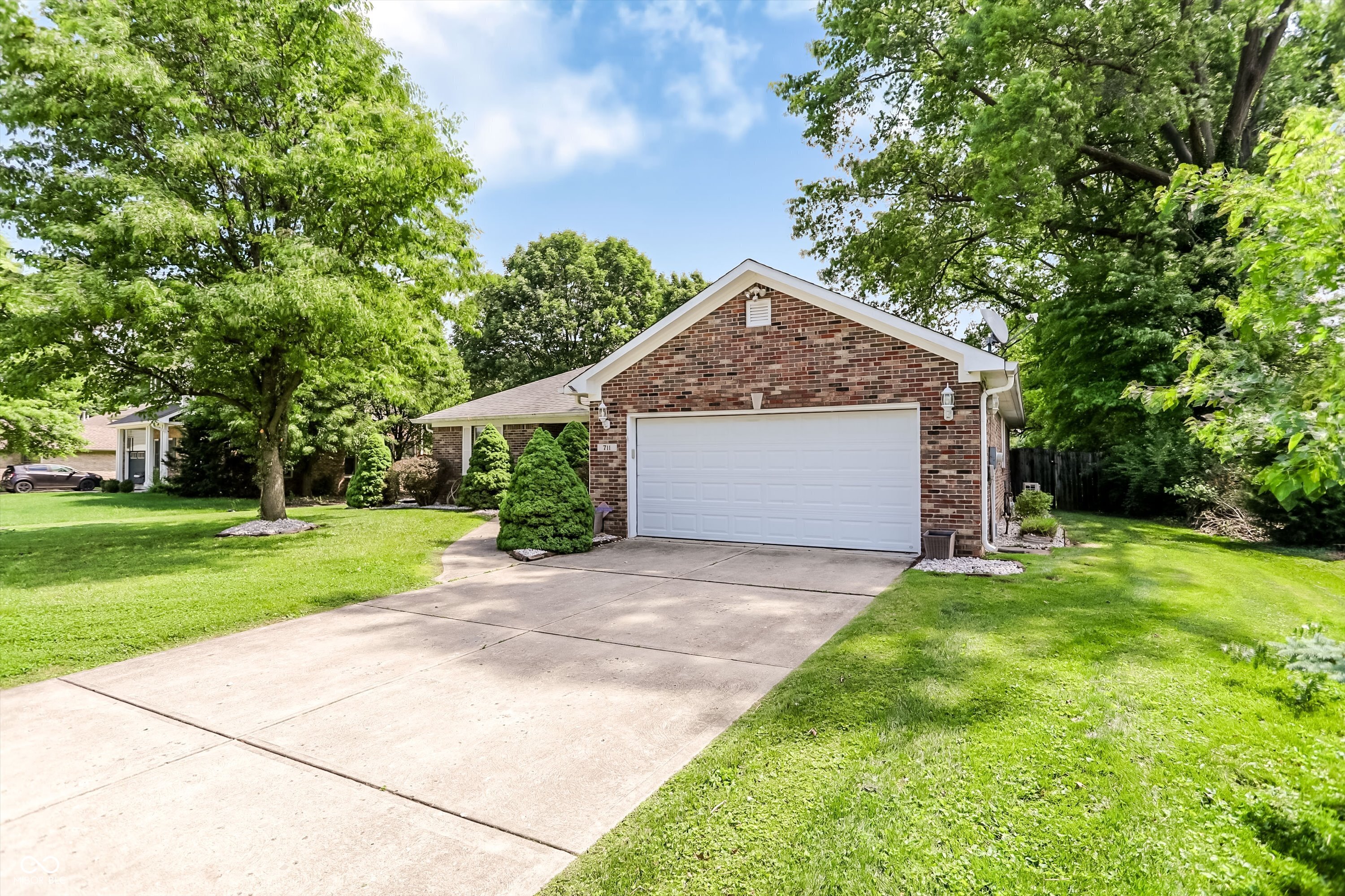 711 N Scott Drive
