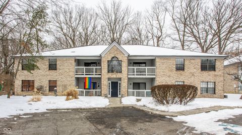 Photo of 1727 E 56th Street #H, Indianapolis, IN 46220 (MLS # 22076985)