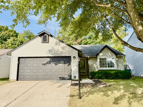 Photo of 468 Ashby Drive, Greenfield, IN 46140 (MLS # 22063985)