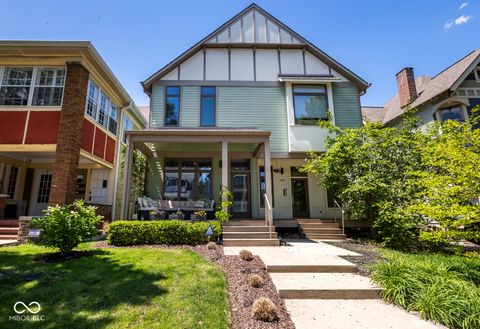Photo of 2132 N Pennsylvania Street, Indianapolis, IN 46202 (MLS # 22103392)