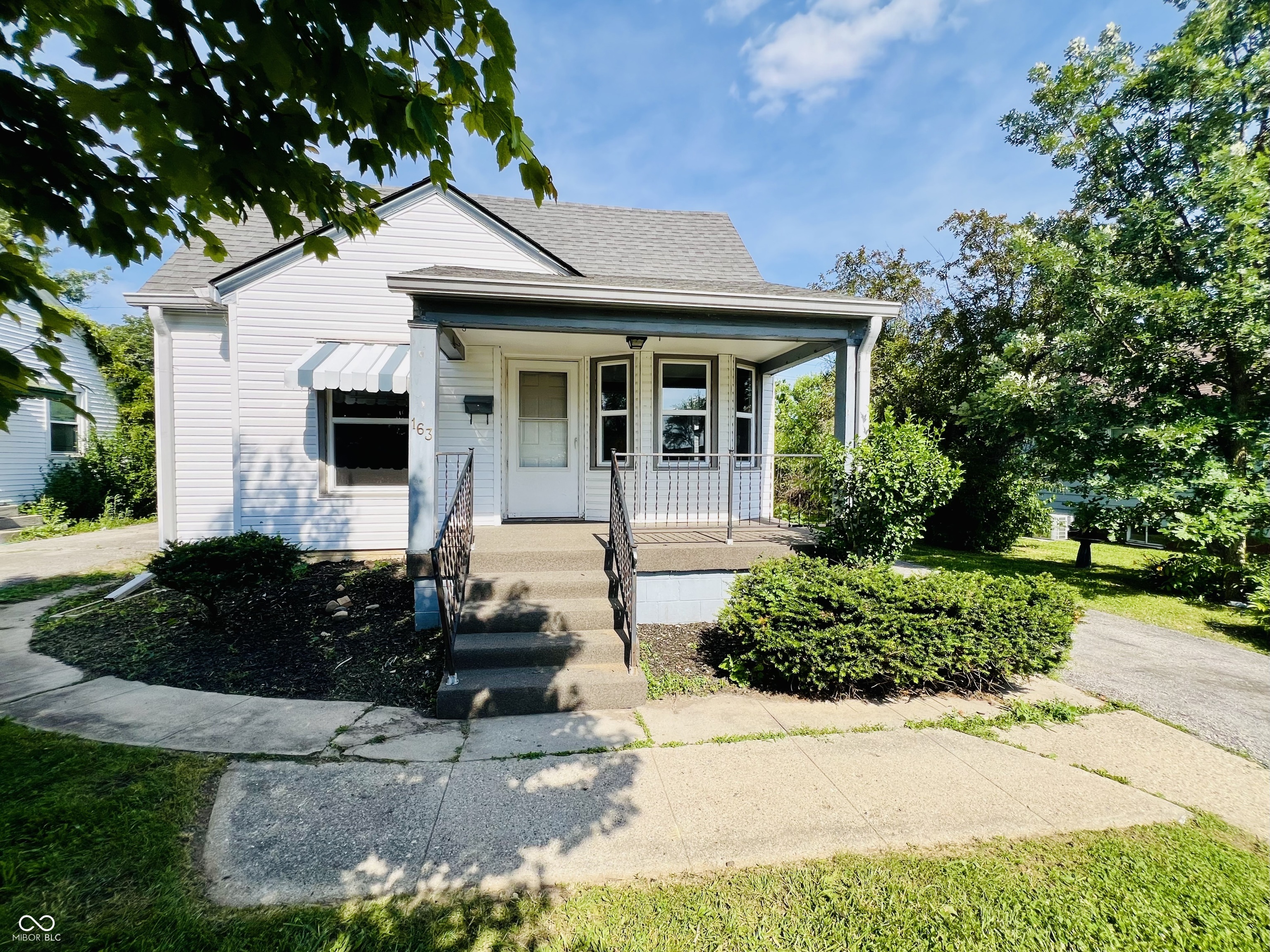163 N 13th Avenue
