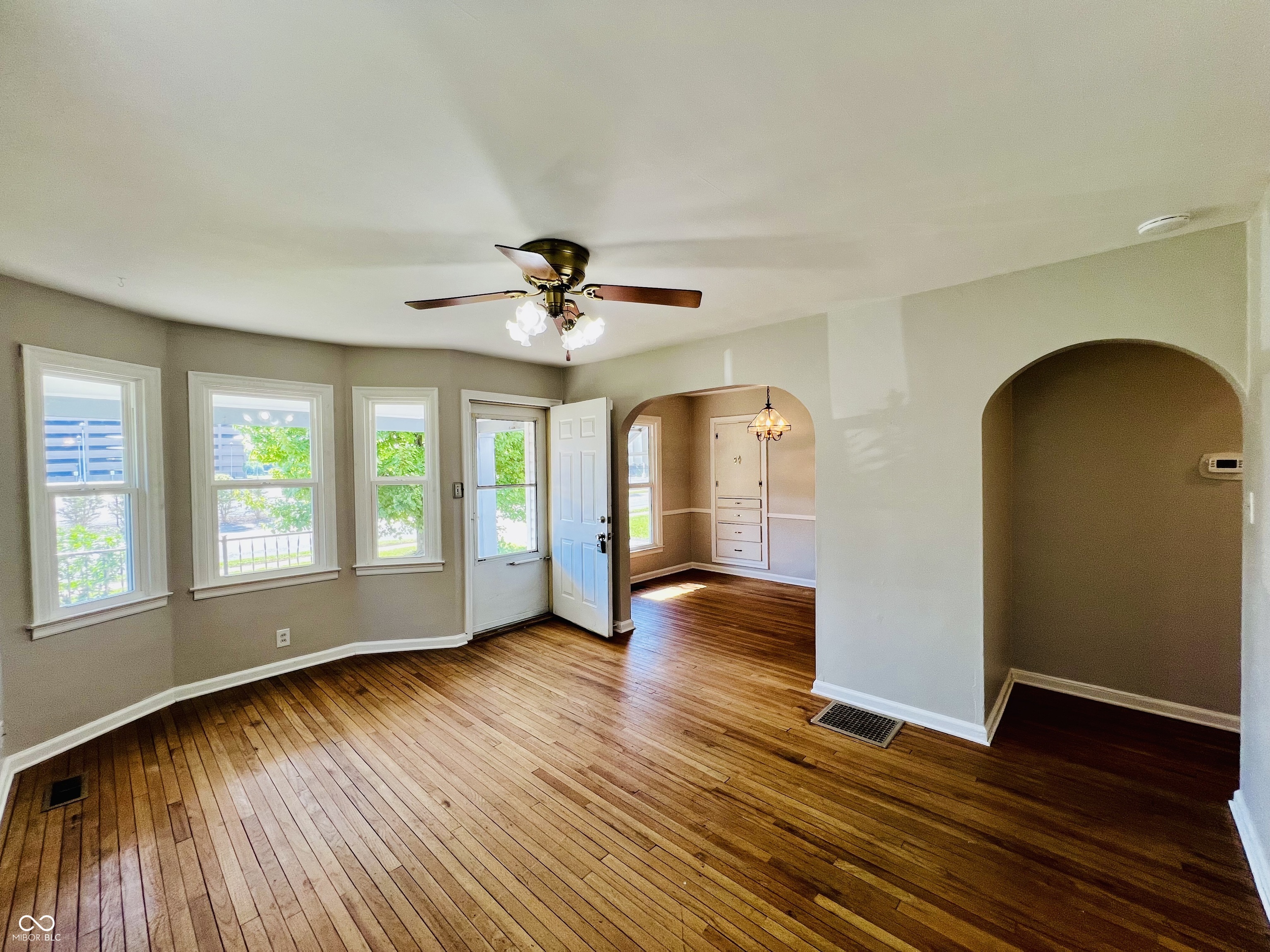 163 N 13th Avenue