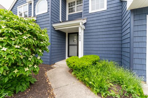 Photo of 7688 Harbour Isle, Indianapolis, IN 46240 (MLS # 22079725)