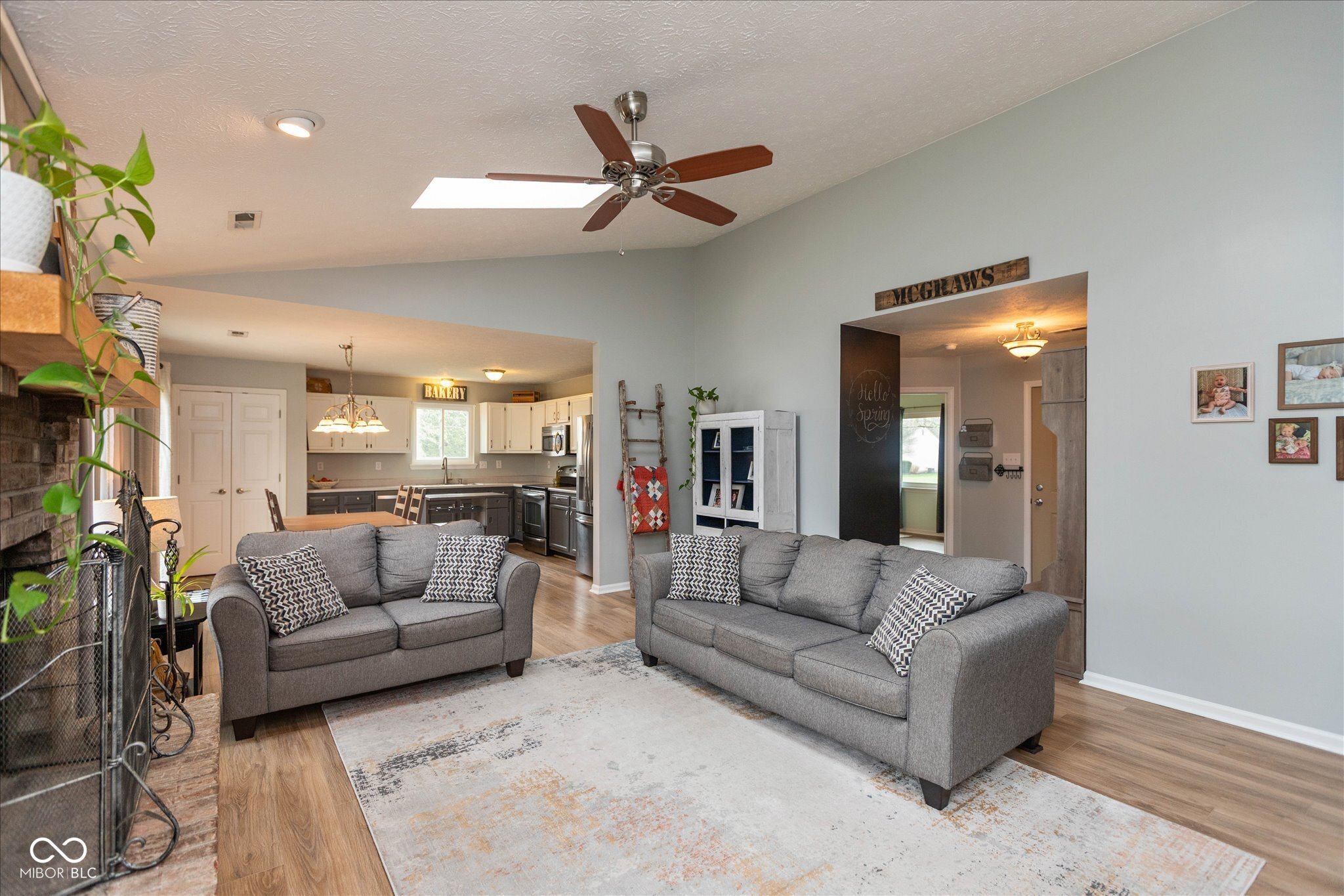 5504 Kelly Anne Way
