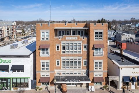Photo of 30 W Main Street #3D, Carmel, IN 46032 (MLS # 22026447)