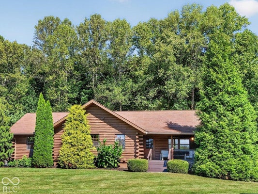 1272 CENTERWOOD DR, MARTINSVILLE, IN 46151 - Image ec2bff97eea0df443a67c8a71f30d427/3400702400