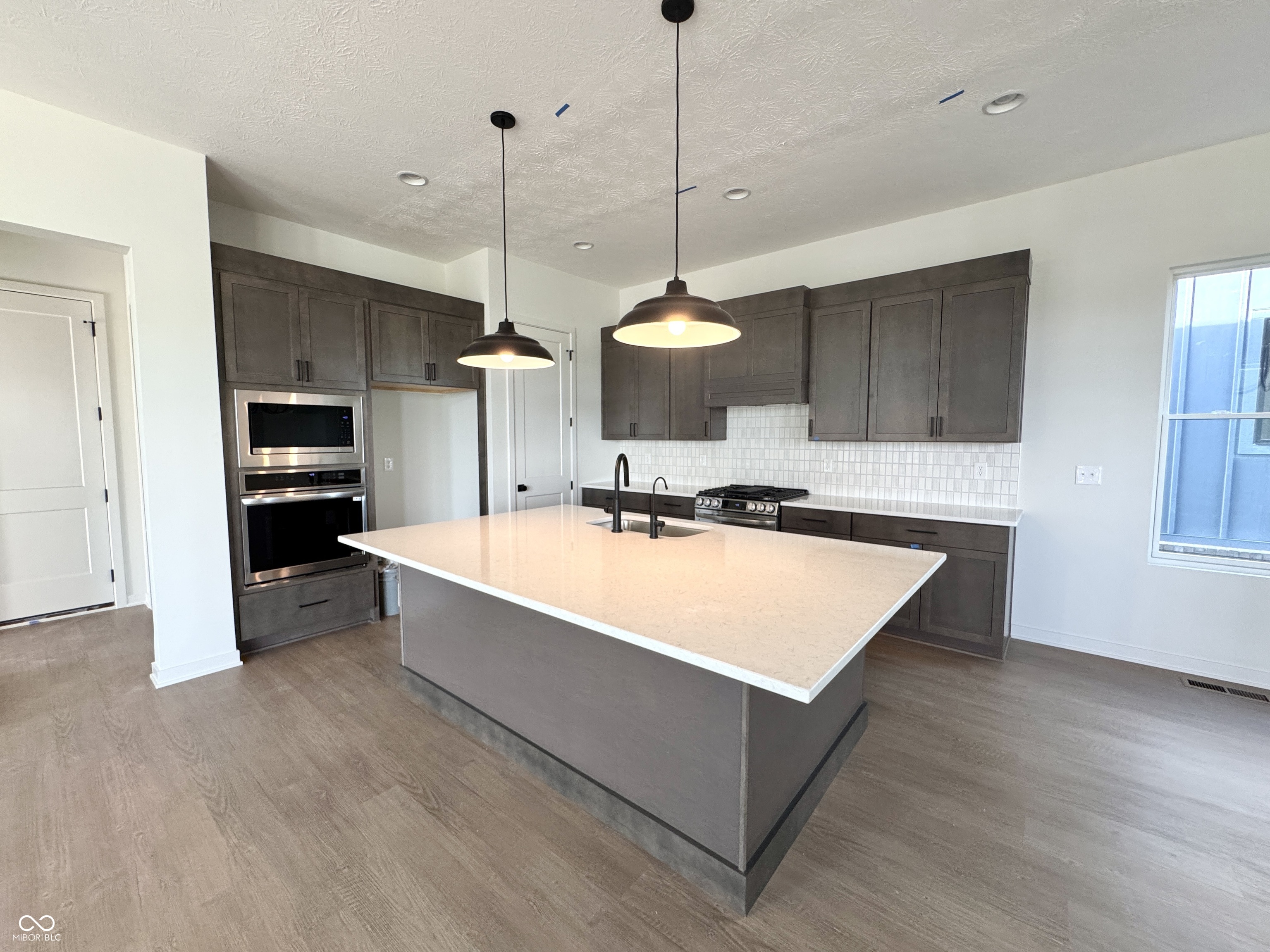 17312 Newton Main Street