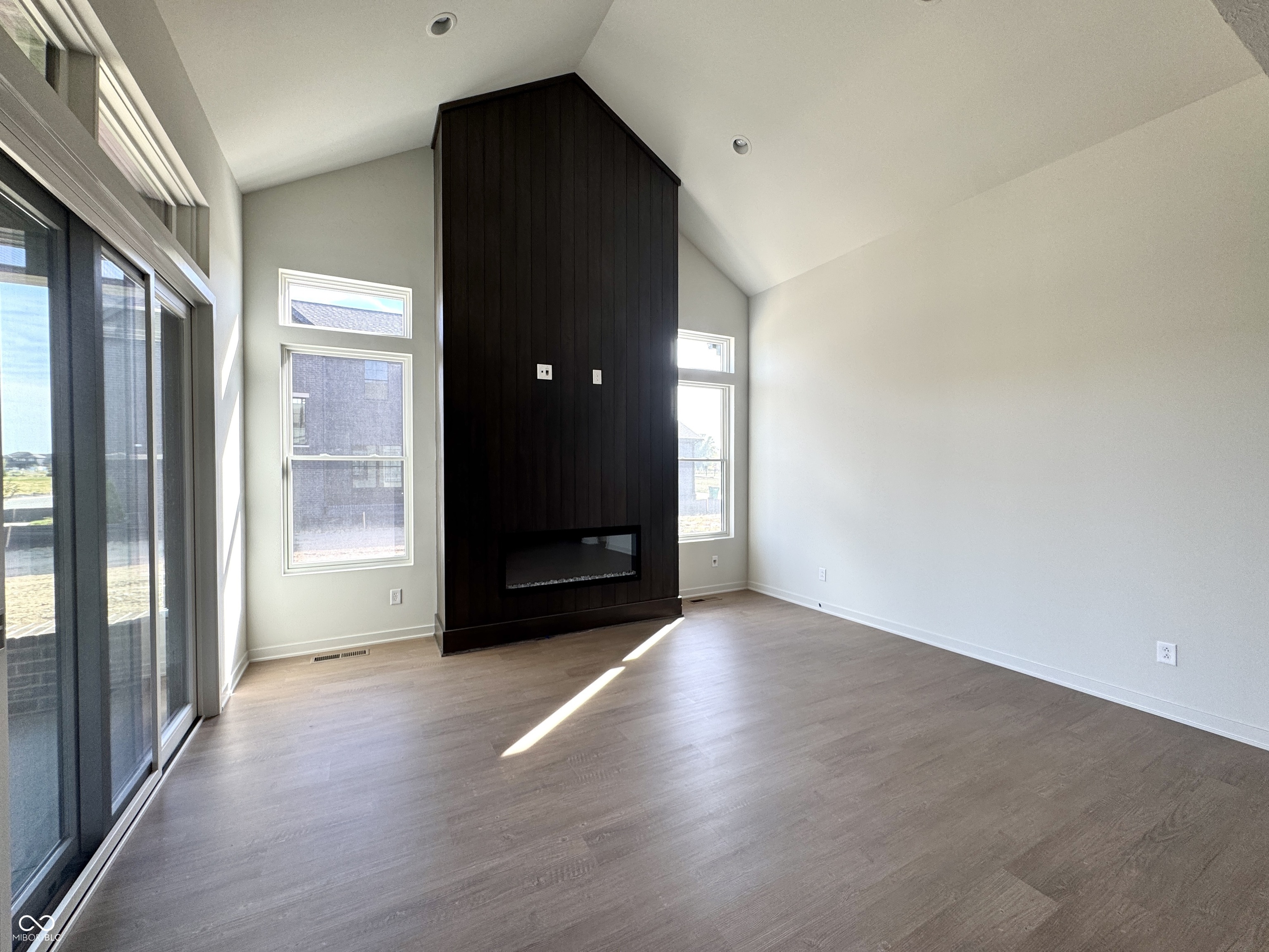 17312 Newton Main Street