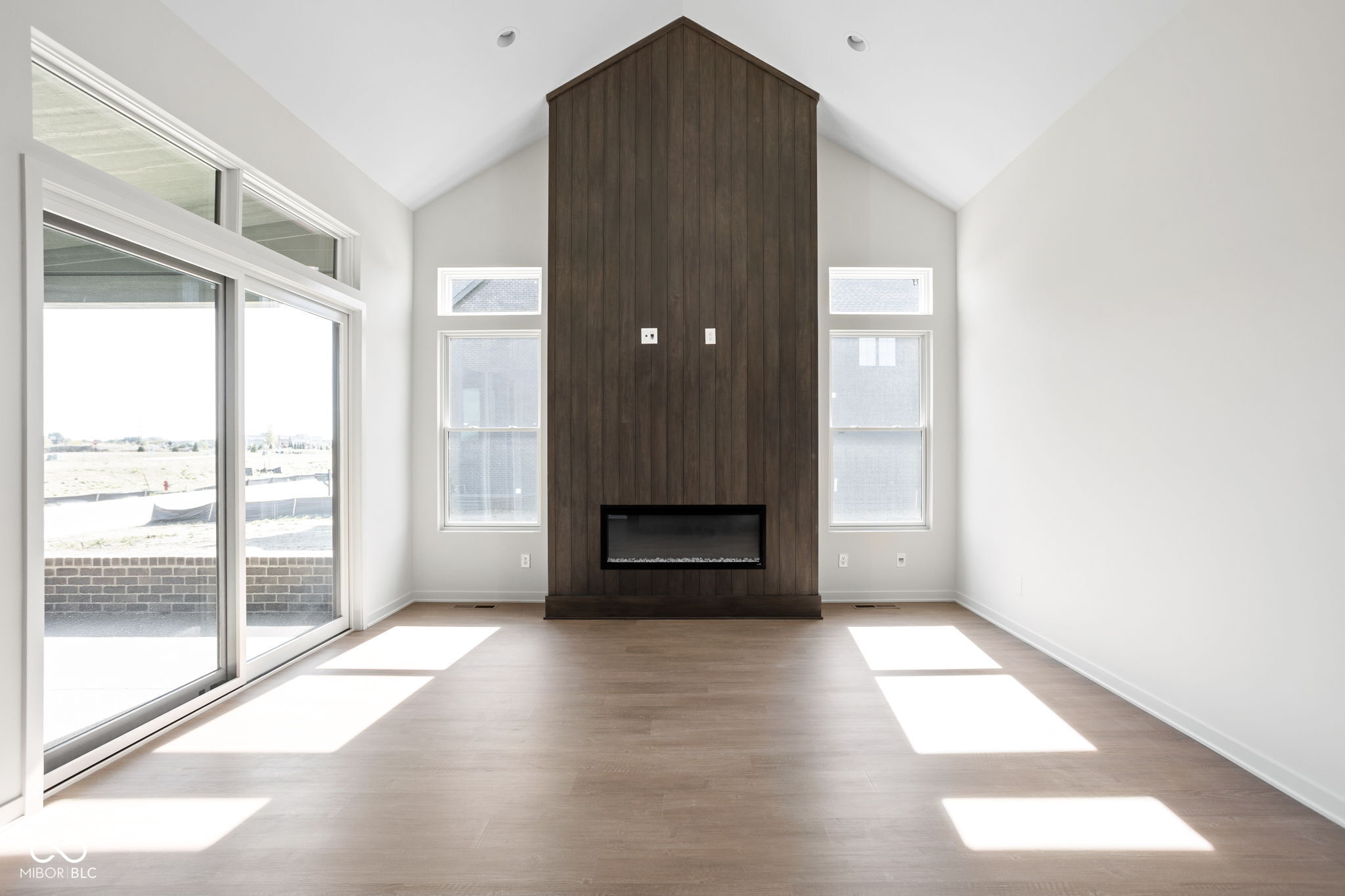 17312 Newton Main Street