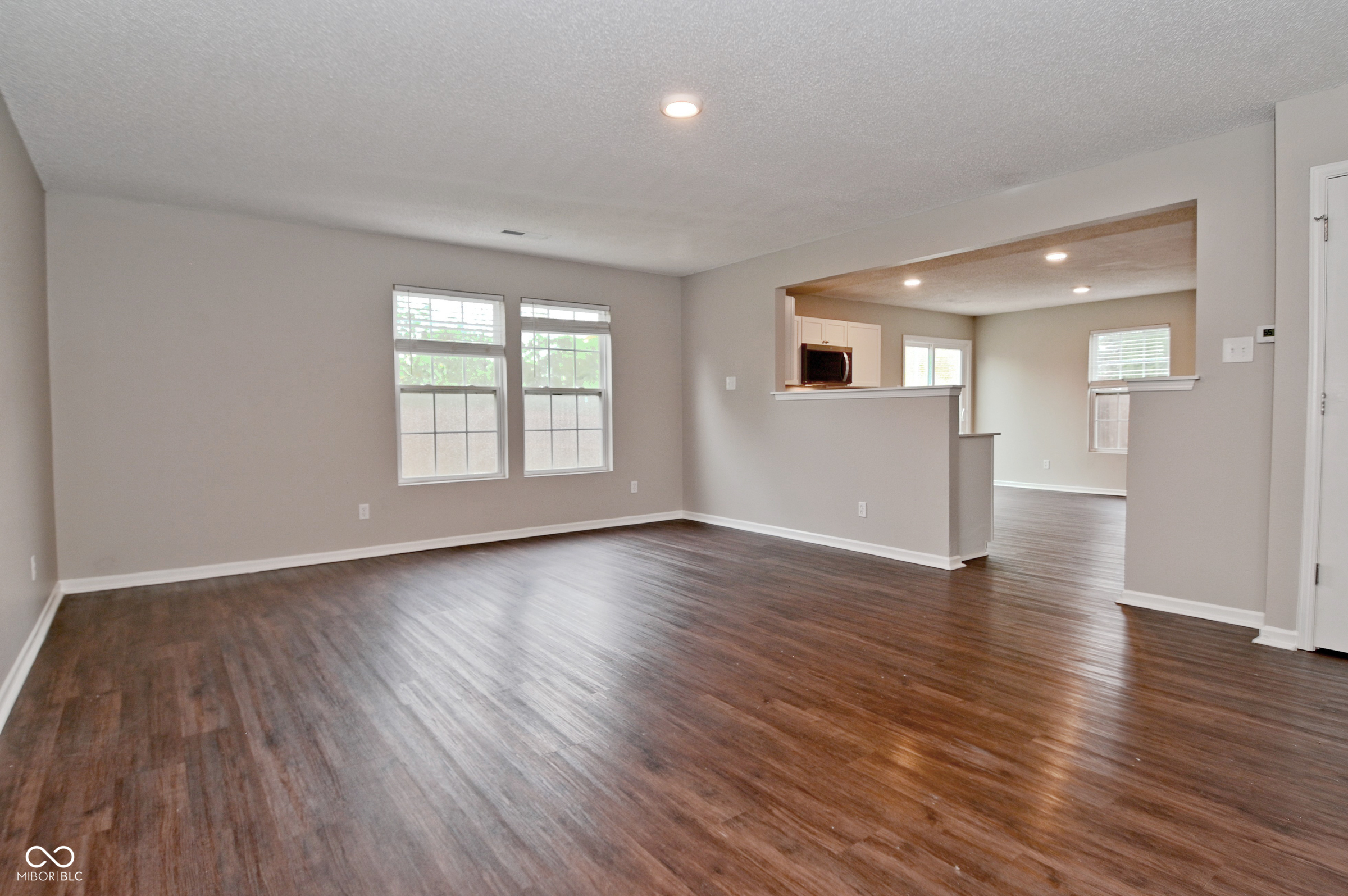991 Ravine Drive