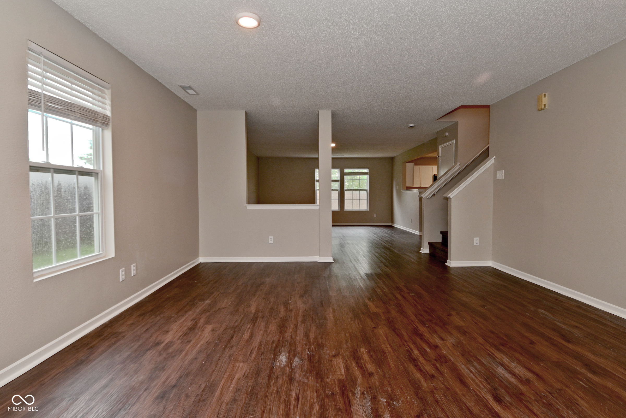991 Ravine Drive