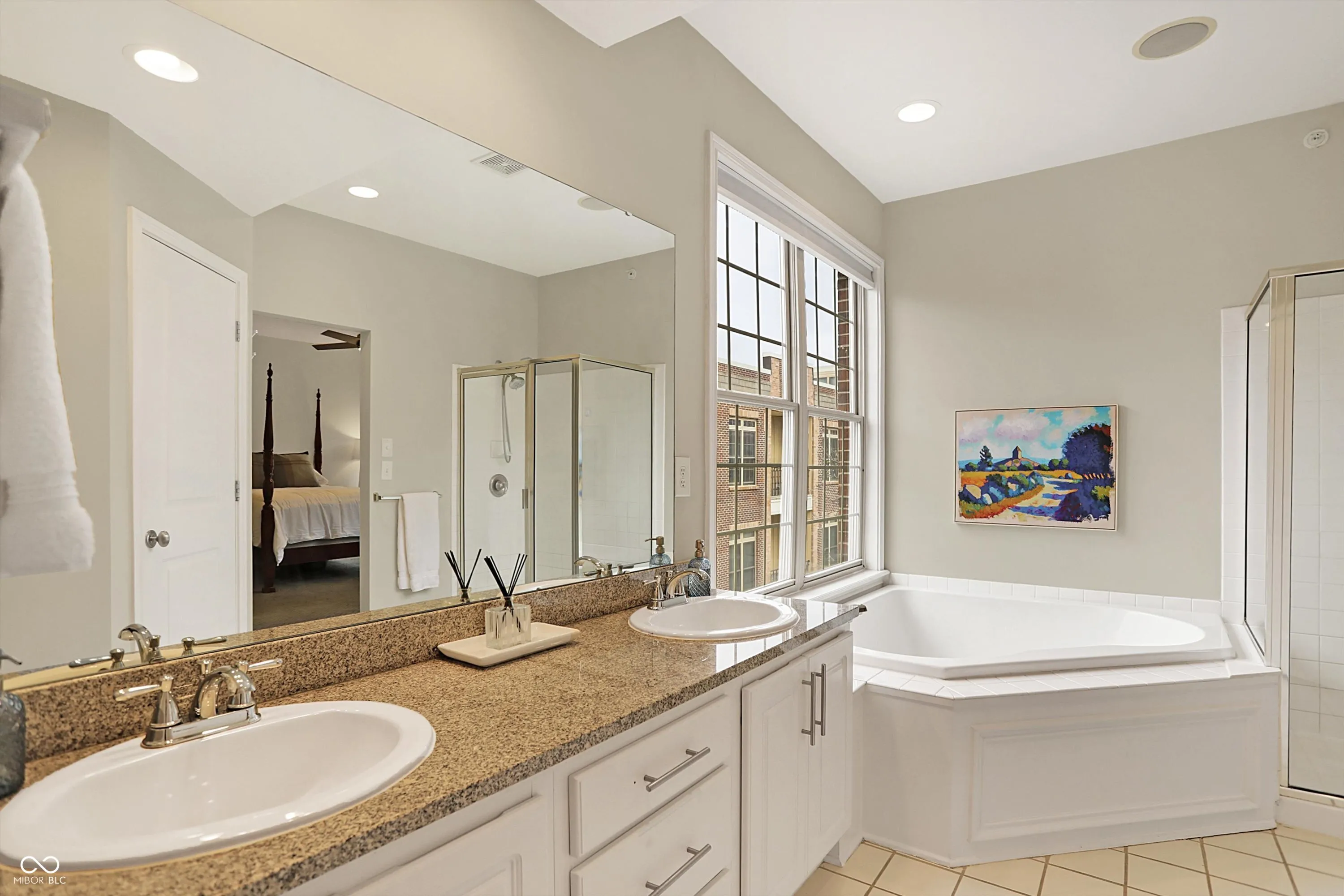 Indianapolis, Indiana 46204, United States, 2 Bedrooms Bedrooms, ,3 BathroomsBathrooms,Residential,Active,92230