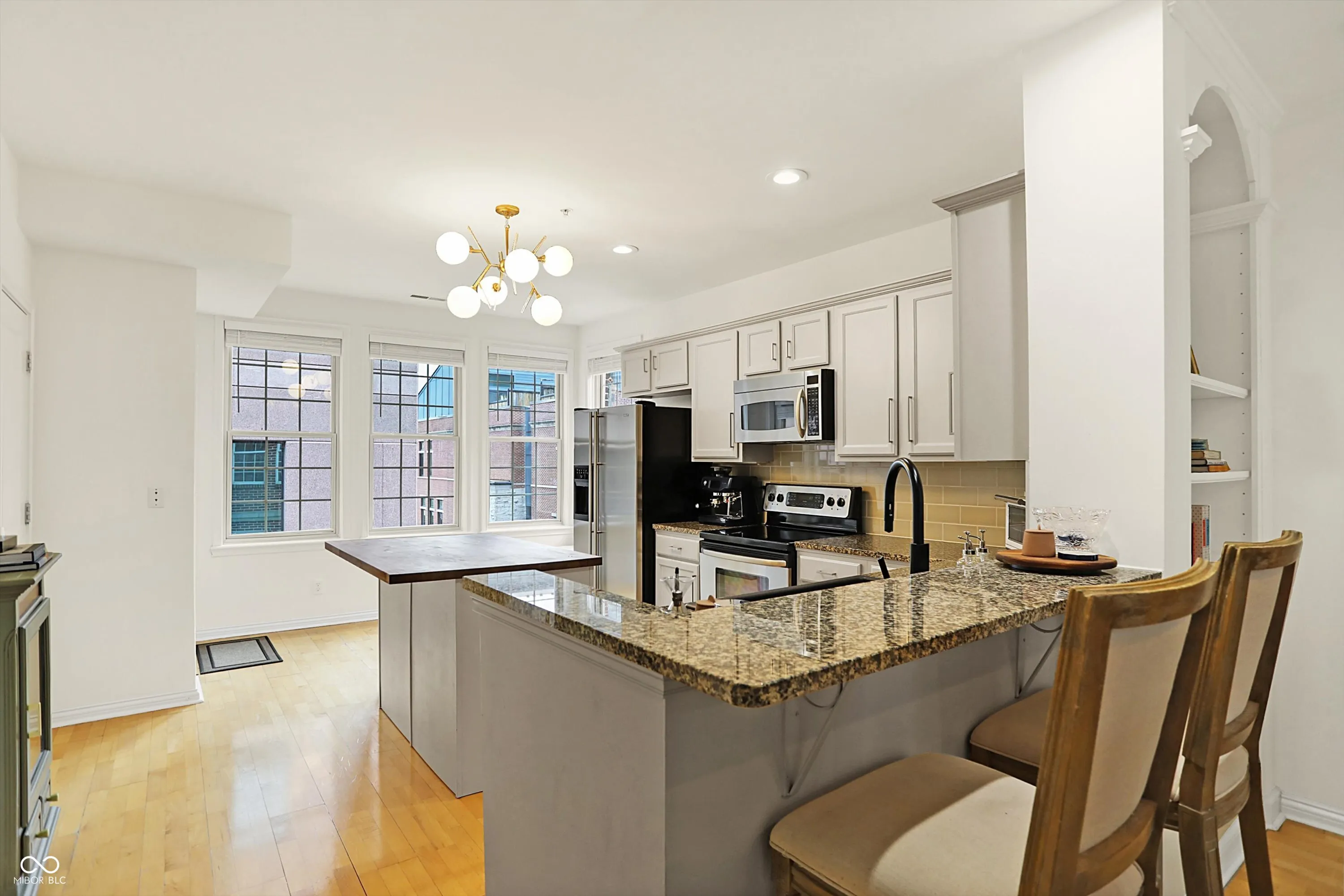 Indianapolis, Indiana 46204, United States, 2 Bedrooms Bedrooms, ,3 BathroomsBathrooms,Residential,Active,92230