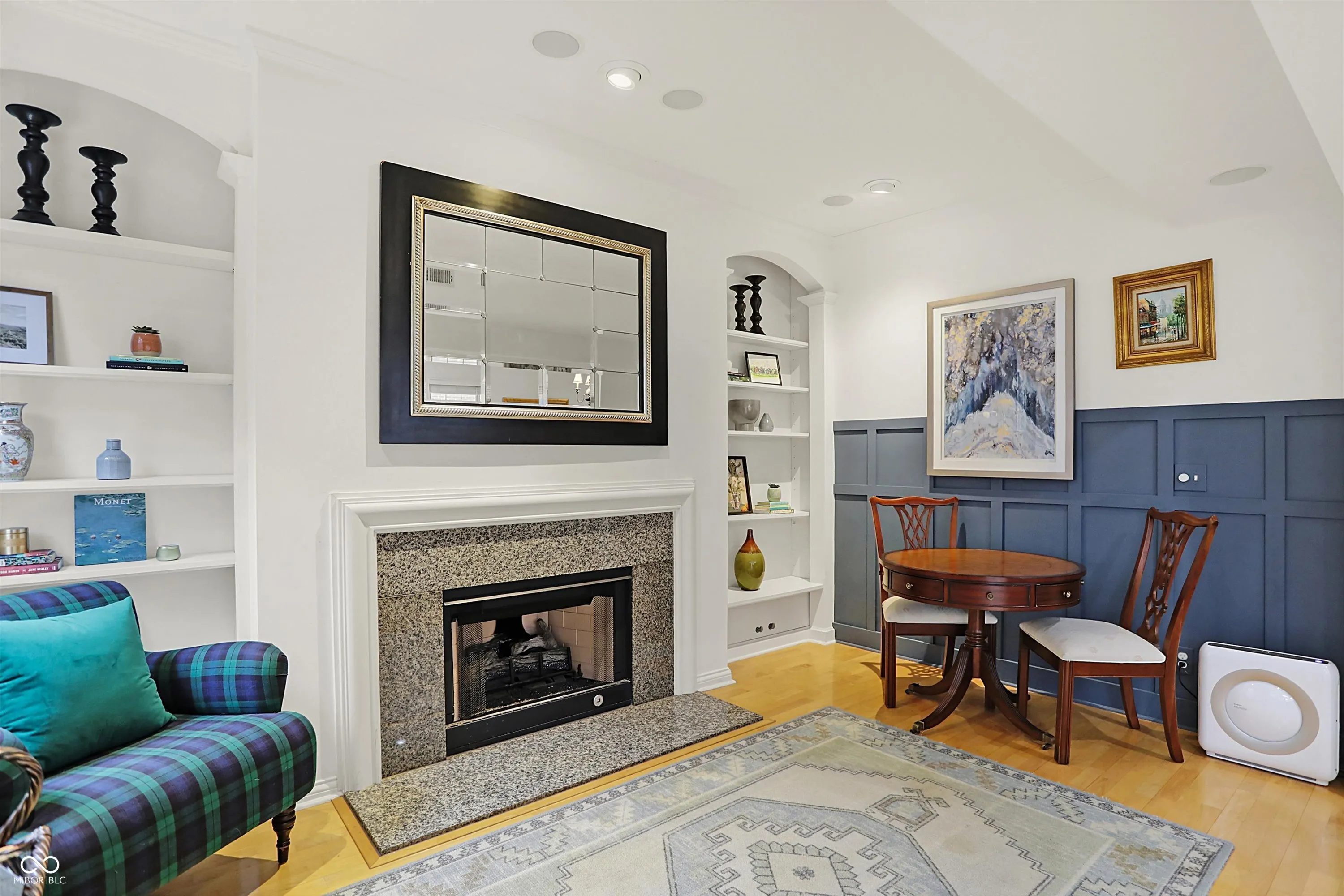 Indianapolis, Indiana 46204, United States, 2 Bedrooms Bedrooms, ,3 BathroomsBathrooms,Residential,Active,92230