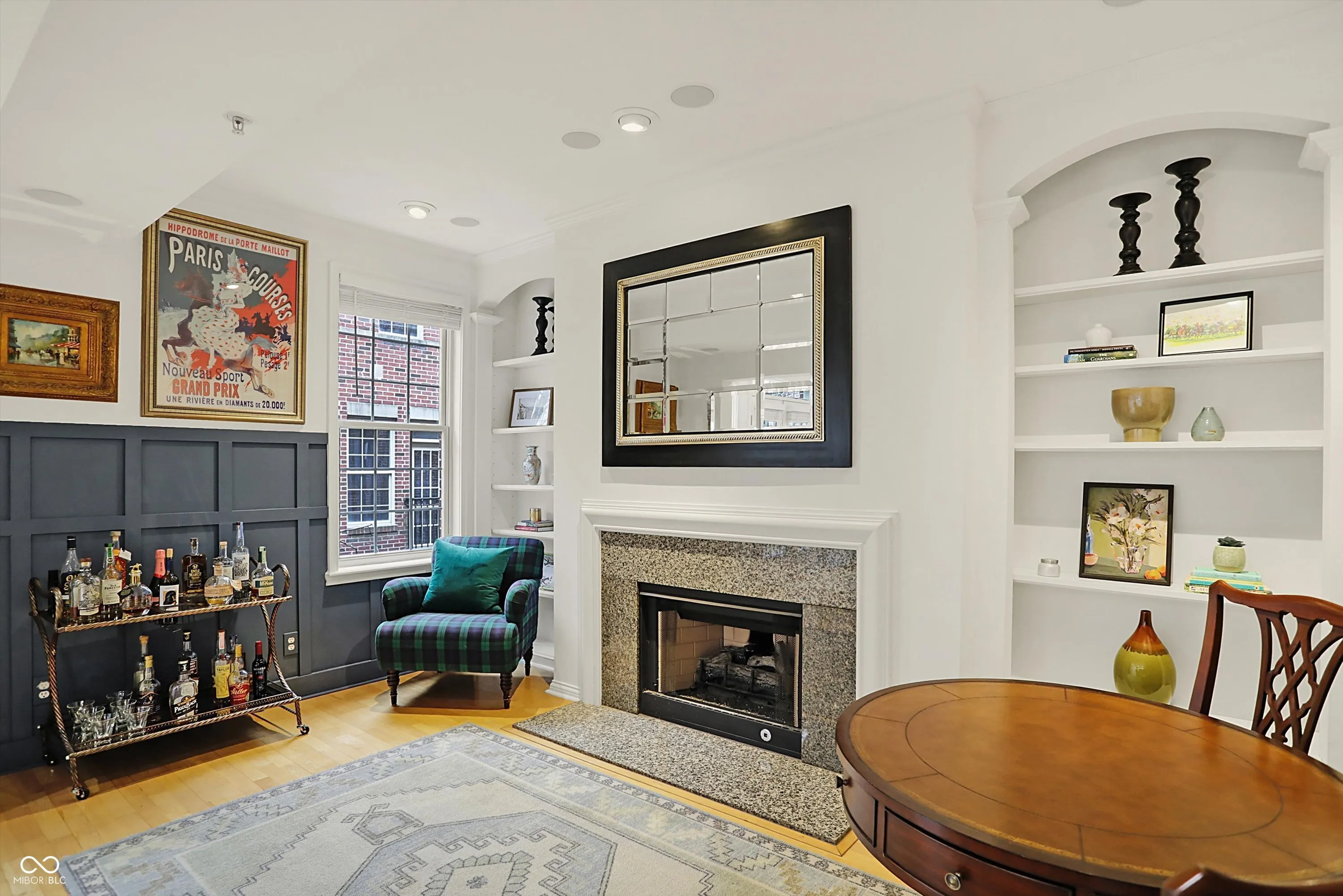 Indianapolis, Indiana 46204, United States, 2 Bedrooms Bedrooms, ,3 BathroomsBathrooms,Residential,Active,92230