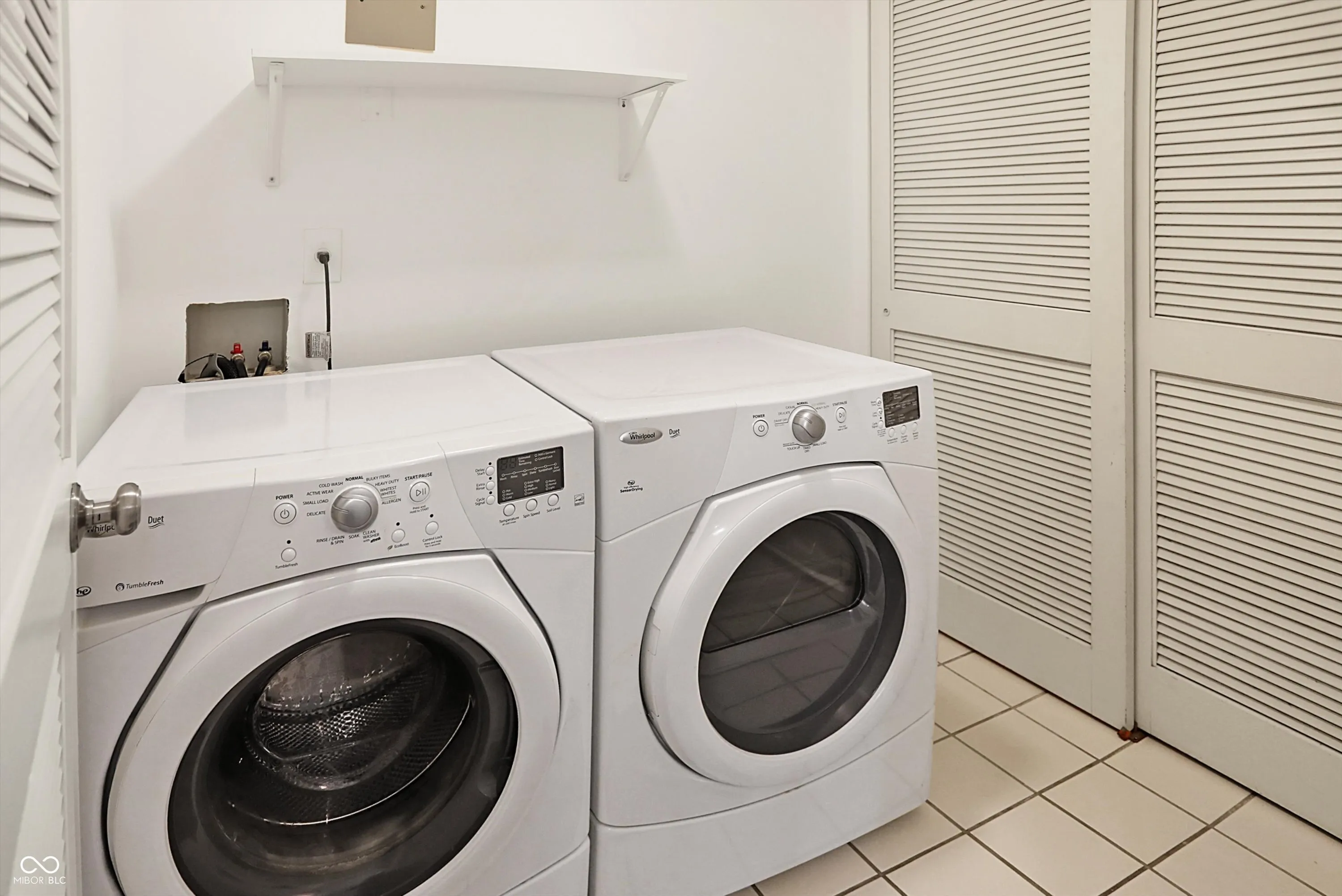 Indianapolis, Indiana 46204, United States, 2 Bedrooms Bedrooms, ,3 BathroomsBathrooms,Residential,Active,92230