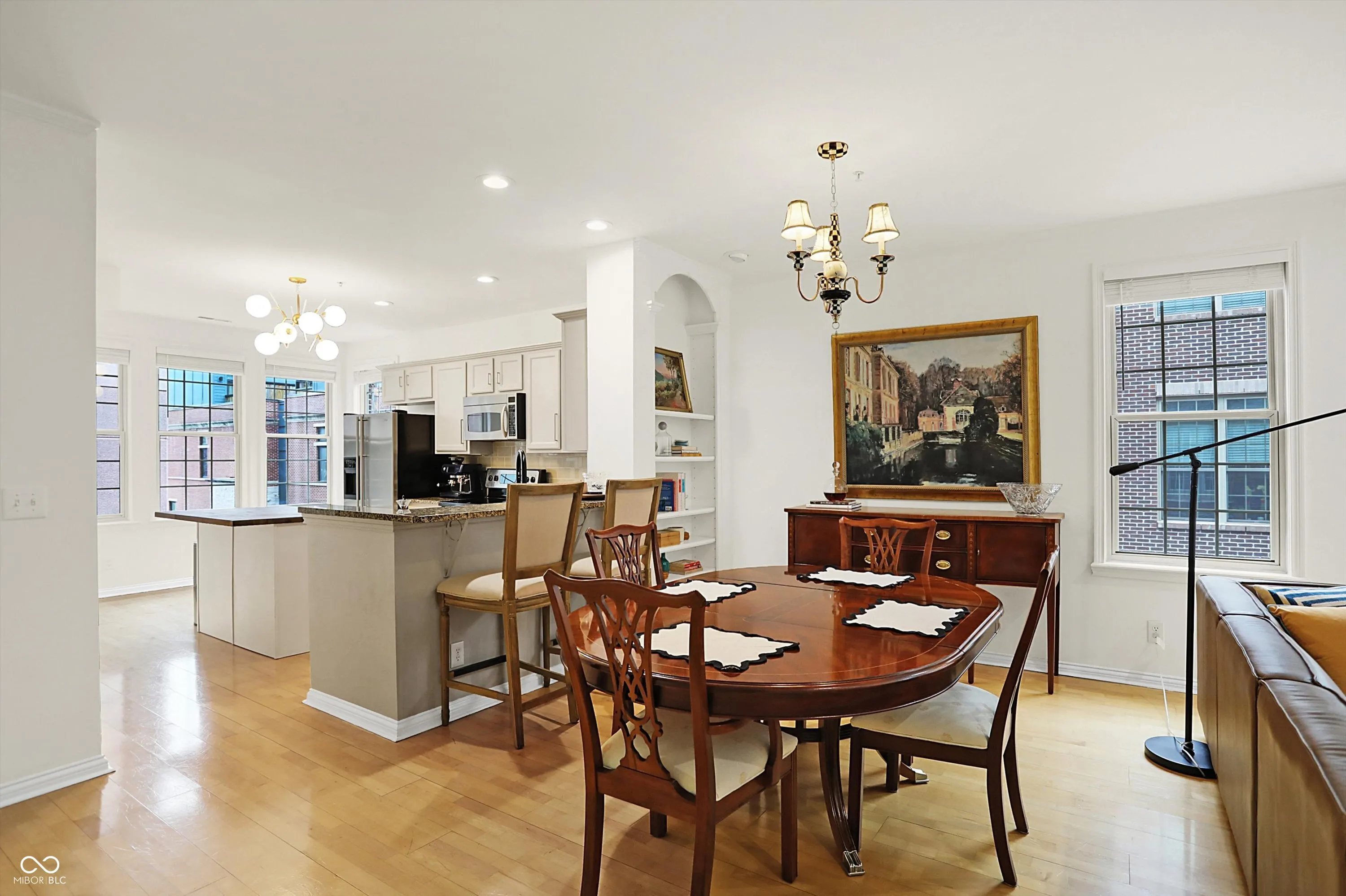 Indianapolis, Indiana 46204, United States, 2 Bedrooms Bedrooms, ,3 BathroomsBathrooms,Residential,Active,92230