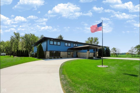 Photo of 1705 W 246th Street, Sheridan, IN 46069 (MLS # 22124671)