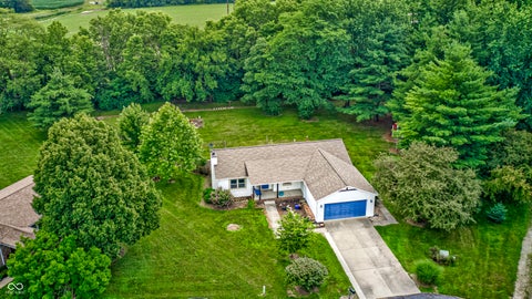 Photo of 13481 Greenview Circle, Noblesville, IN 46060 (MLS # 22112351)