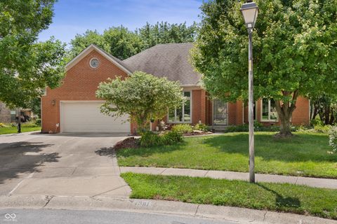 Photo of 361 Country Woods Drive, Indianapolis, IN 46217 (MLS # 22091706)