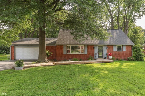 Photo of 7151 Lindenwood Drive, Indianapolis, IN 46227 (MLS # 22122593)