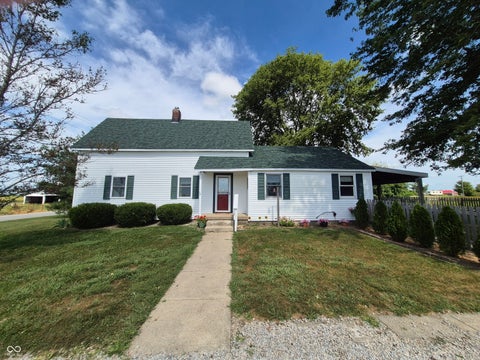 Photo of 6957 N 300 E, Whiteland, IN 46184 (MLS # 22125752)