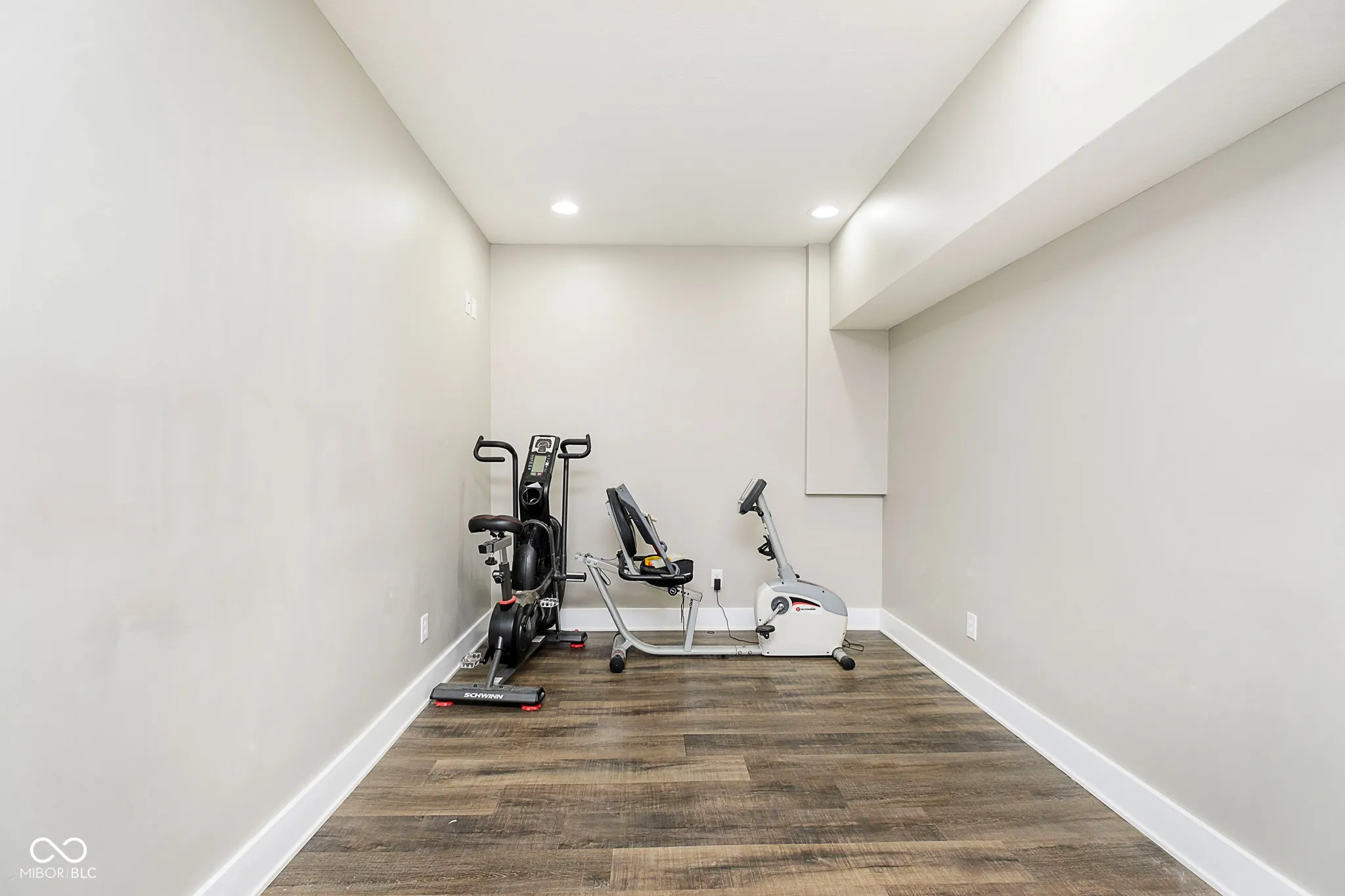 Pendleton, Indiana 46064, United States, 5 Bedrooms Bedrooms, ,5 BathroomsBathrooms,Residential,Pending,88627