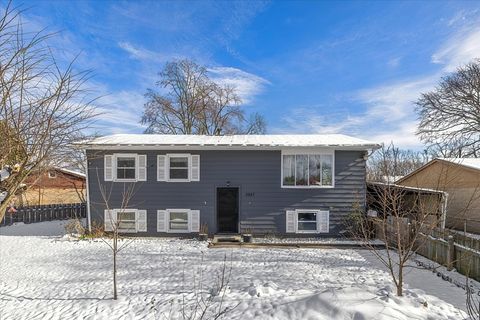 Photo of 3957 Richelieu Road, Indianapolis, IN 46226 (MLS # 22075876)