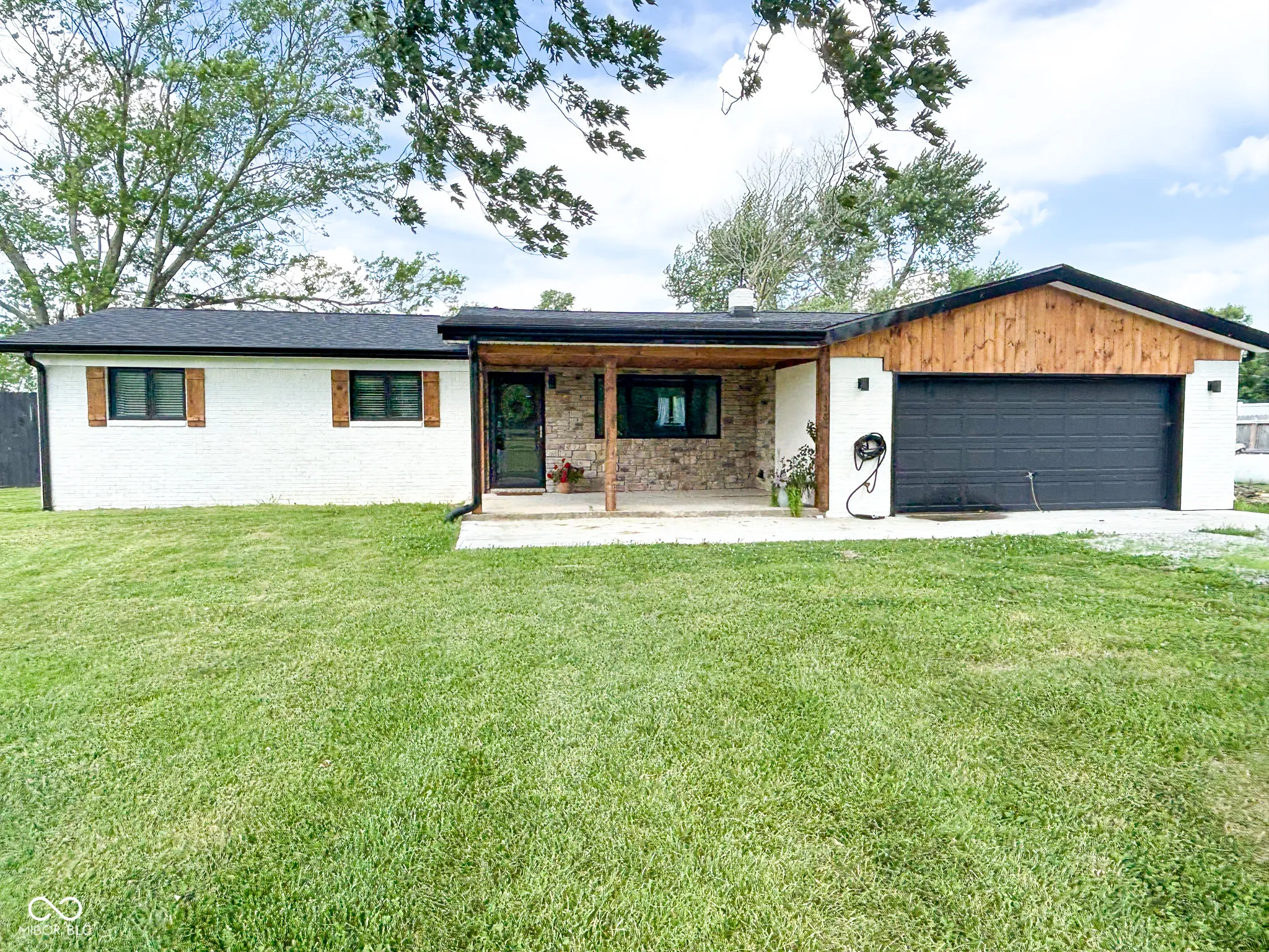 Hope, Indiana 47246, United States, 3 Bedrooms Bedrooms, ,2 BathroomsBathrooms,Residential,Active,161938