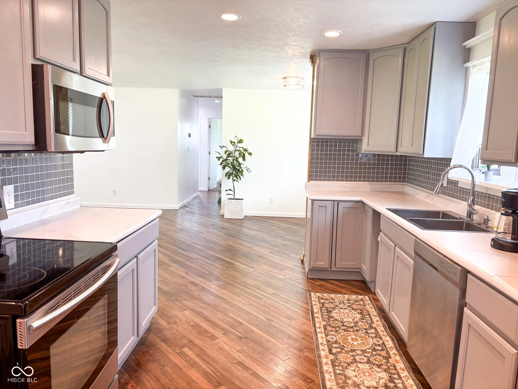 Hope, Indiana 47246, United States, 3 Bedrooms Bedrooms, ,2 BathroomsBathrooms,Residential,Active,161938