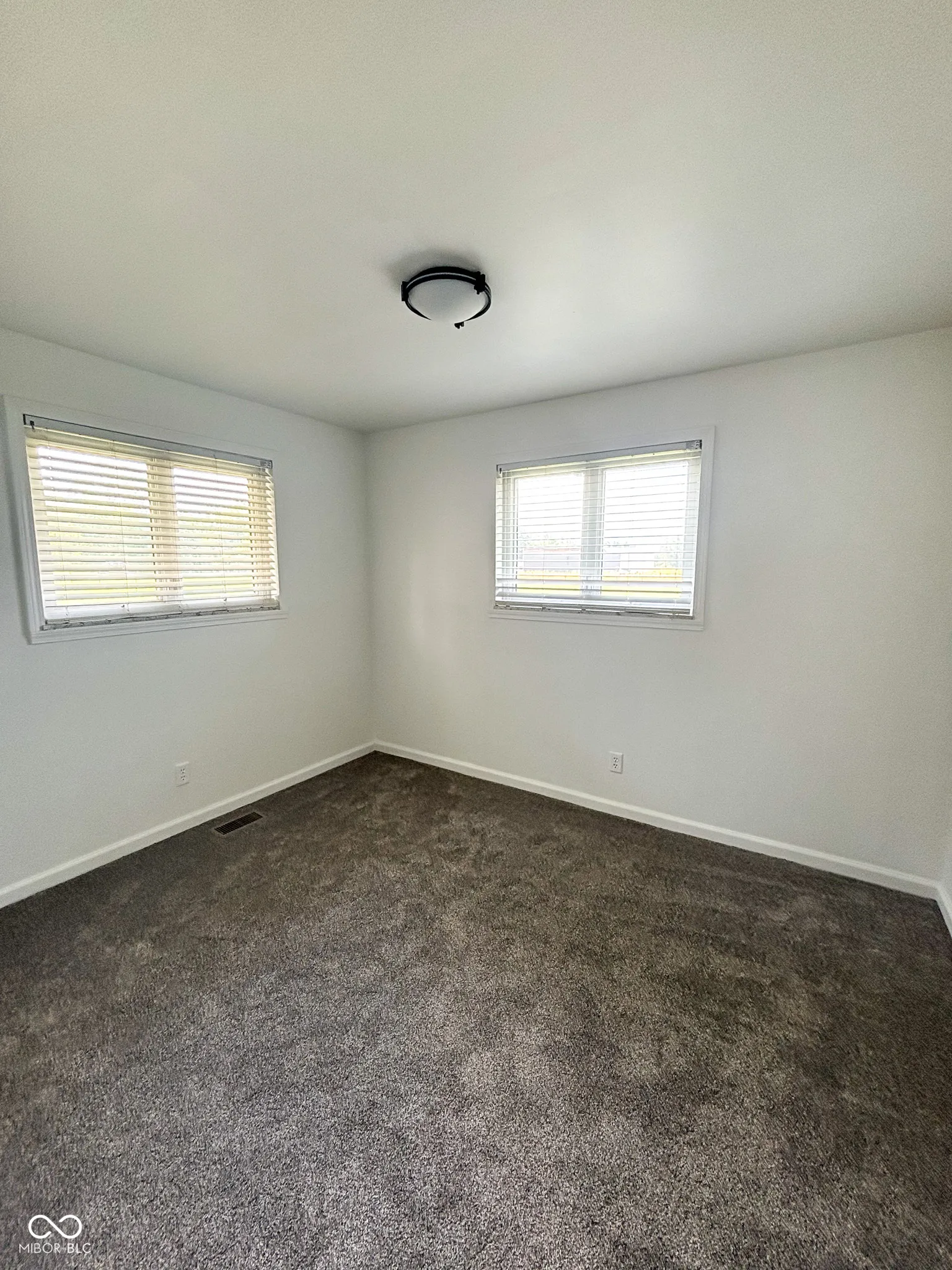 Hope, Indiana 47246, United States, 3 Bedrooms Bedrooms, ,2 BathroomsBathrooms,Residential,Active,161938