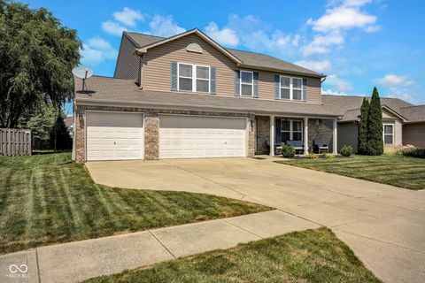 Photo of 3511 Firethorn Drive, Whitestown, IN 46075 (MLS # 22060171)