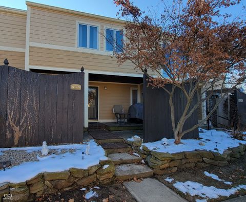 Photo of 5175 Vantage Point Road #31, Avon, IN 46123 (MLS # 22076340)