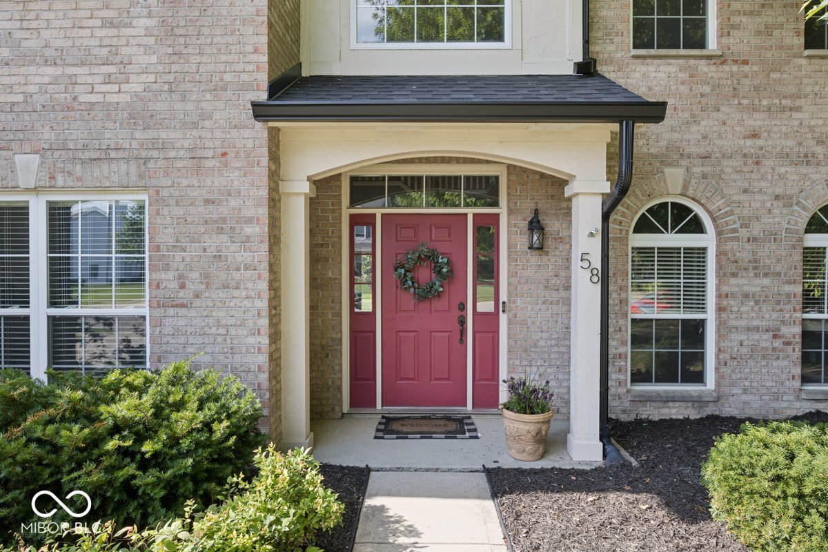 58 E Bloomfield Lane