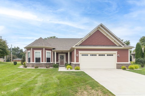 Photo of 1992 S Sugar Gum Trail, Greenfield, IN 46140 (MLS # 22121434)