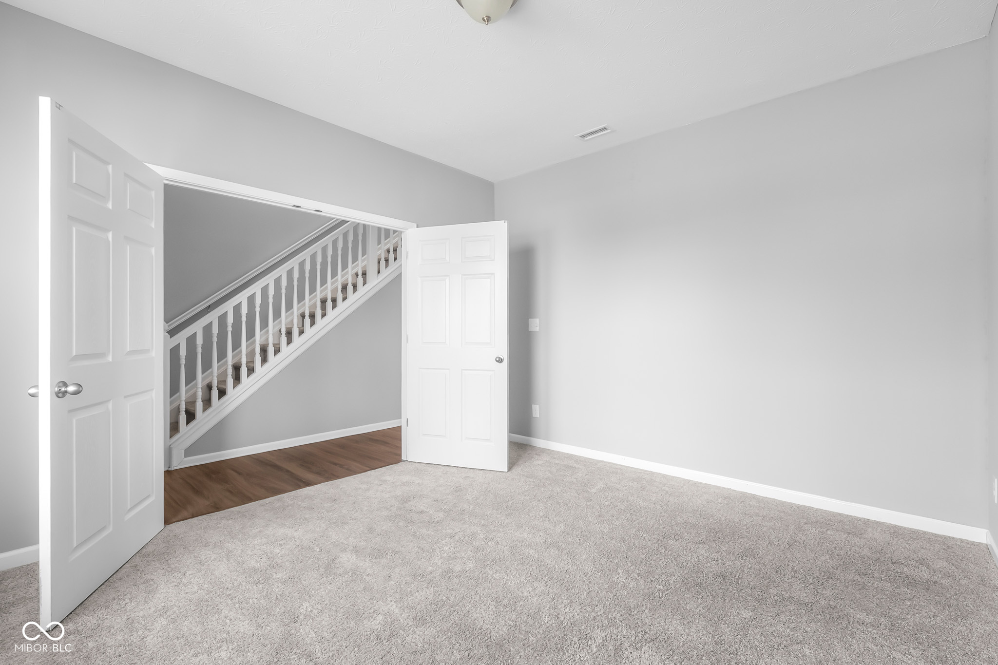 2216 Creek Bank Drive